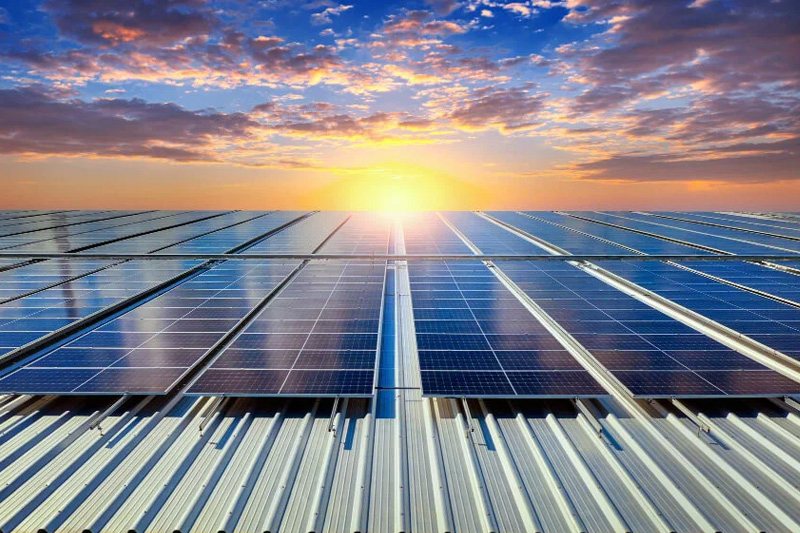 Low-Voltage Battery Racks and Hybrid Inverter for Home Energy Management